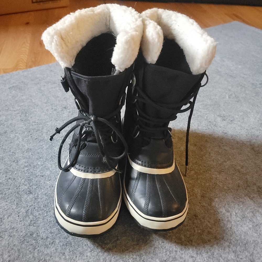 Sorels size 8 1/2